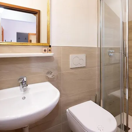 Hotel apartamentowy Li Mina 2*