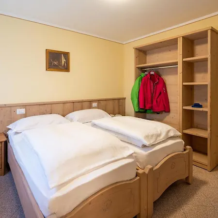 Hotel apartamentowy Li Mina 2*