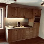 Hotel apartamentowy Li Mina